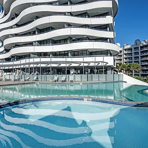 The Wave 4* Gold Coast