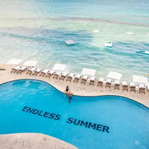 Resort Grand Cayman Marriott, George Town