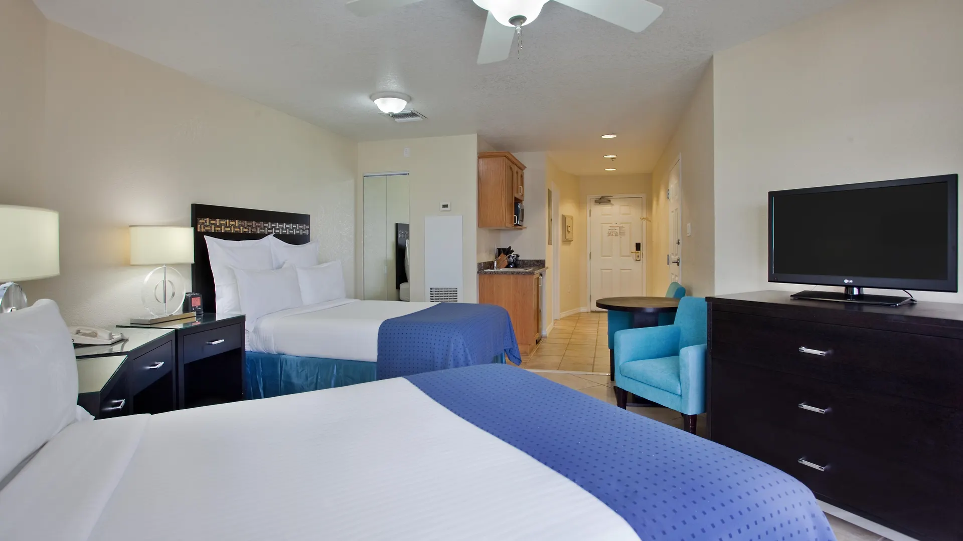 ***  The Grand Caymanian Resort George Town Cayman Islands